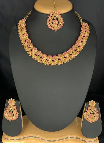 2022y/October/35604/Light-Pink-Stone-Studded-Gold-Tone-Necklace-set-28795 A.jpg